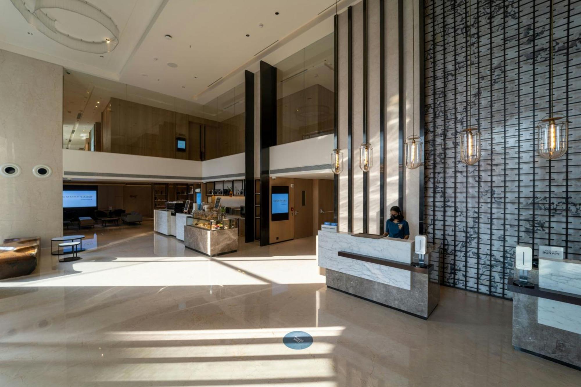 Courtyard By Marriott Вадодара Екстер'єр фото